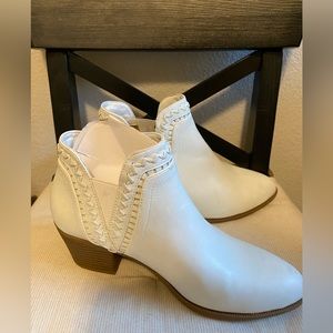 White Style&Co boots